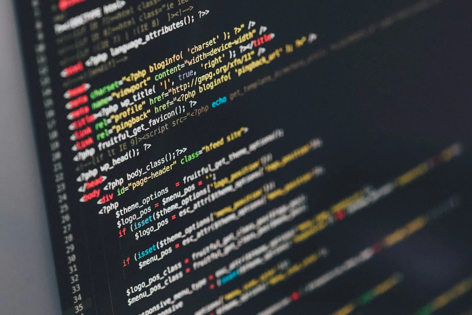 Developer optimaliseert de techniek van een website